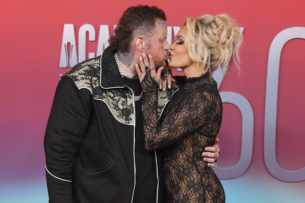 Country music rocked by shocking wave of divorces: Here are the couples who have split