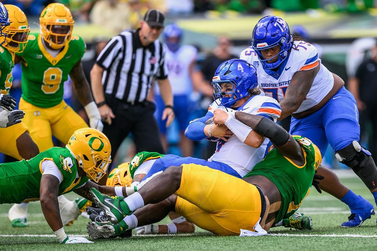 Photos: Oregon Ducks host Boise State