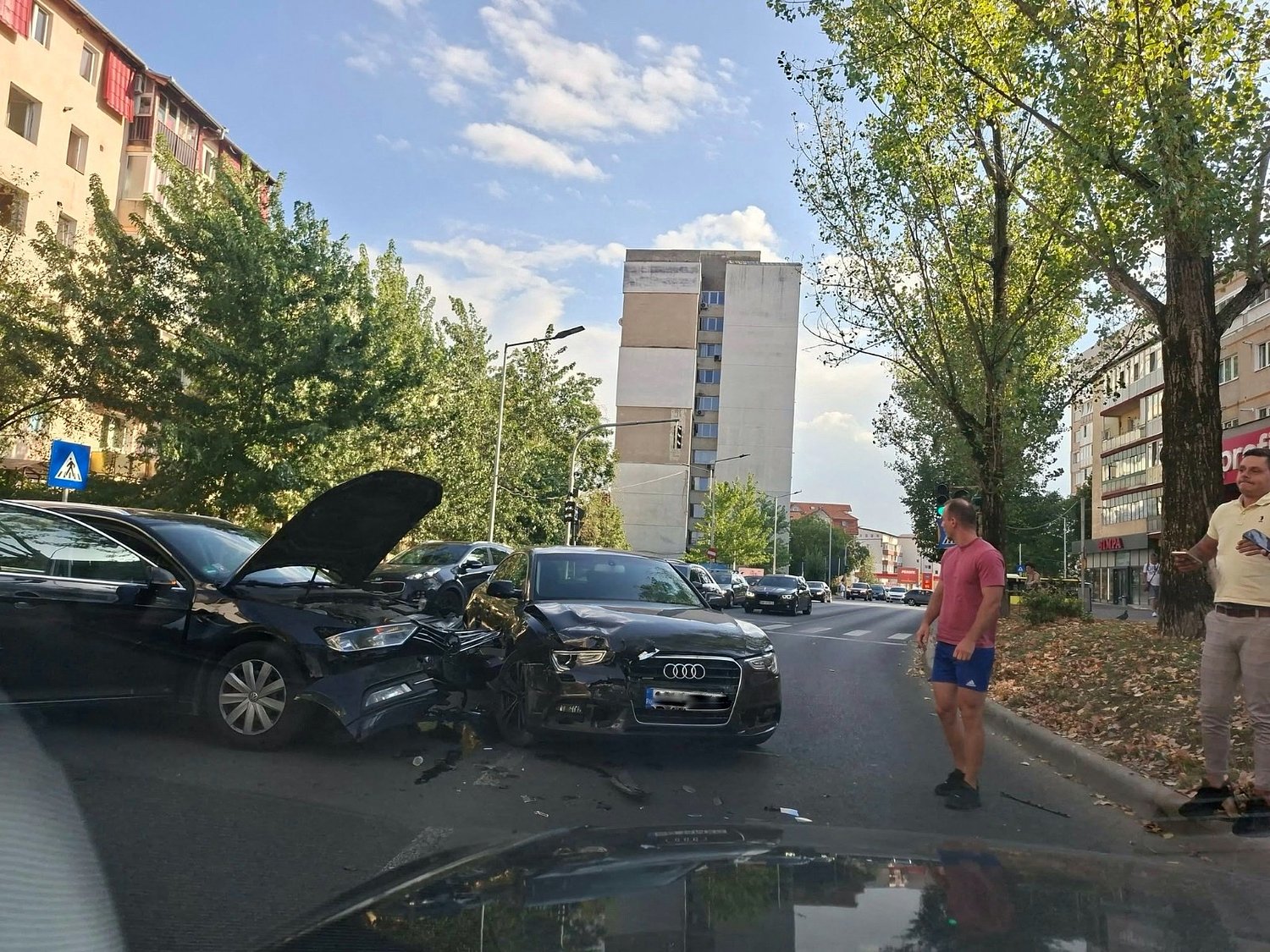 Tamponare păguboasă pe Calea Cisnădiei. Nimeni nu a fost rănit