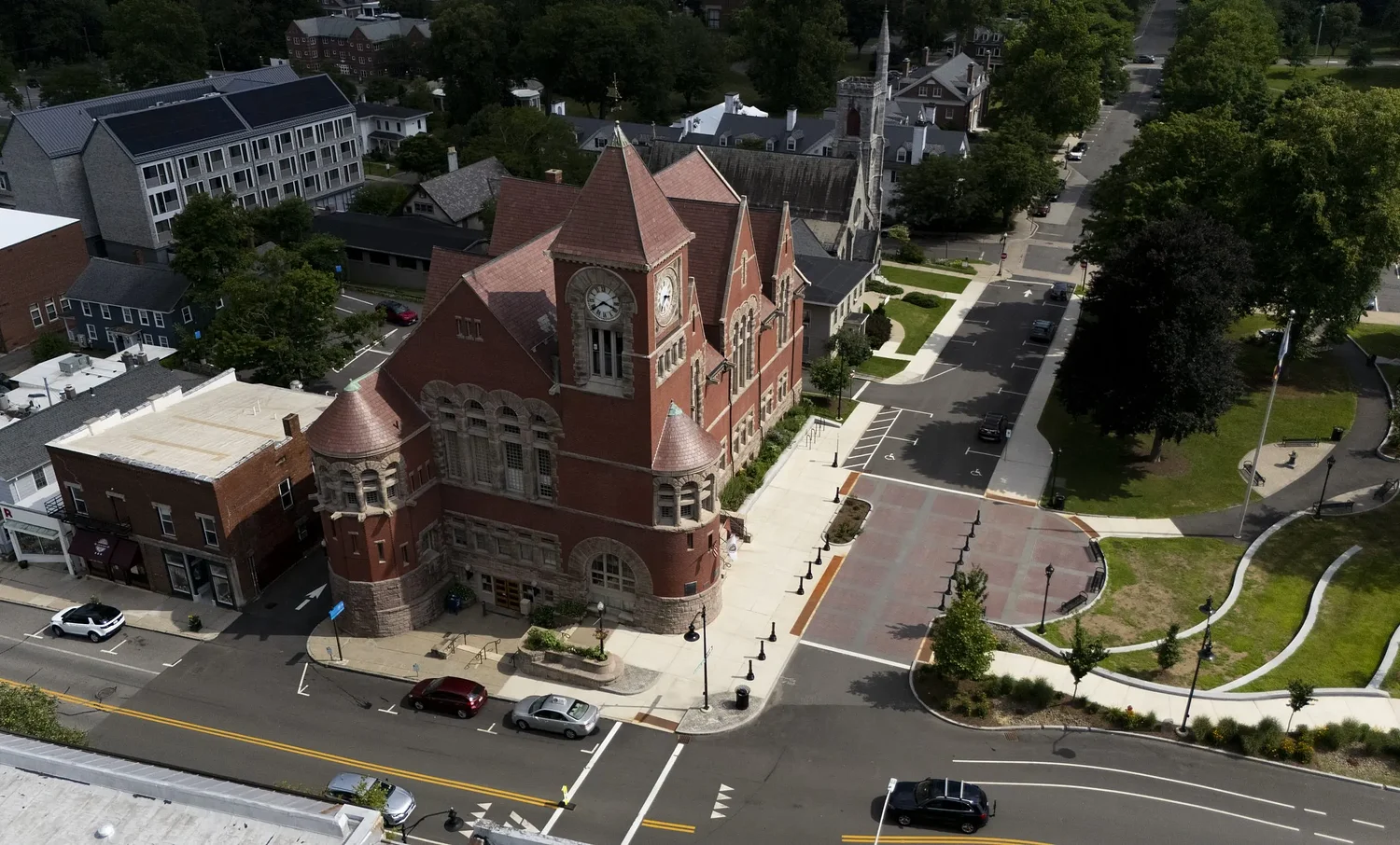 New bylaws set to simplify small clean energy projects in Amherst
