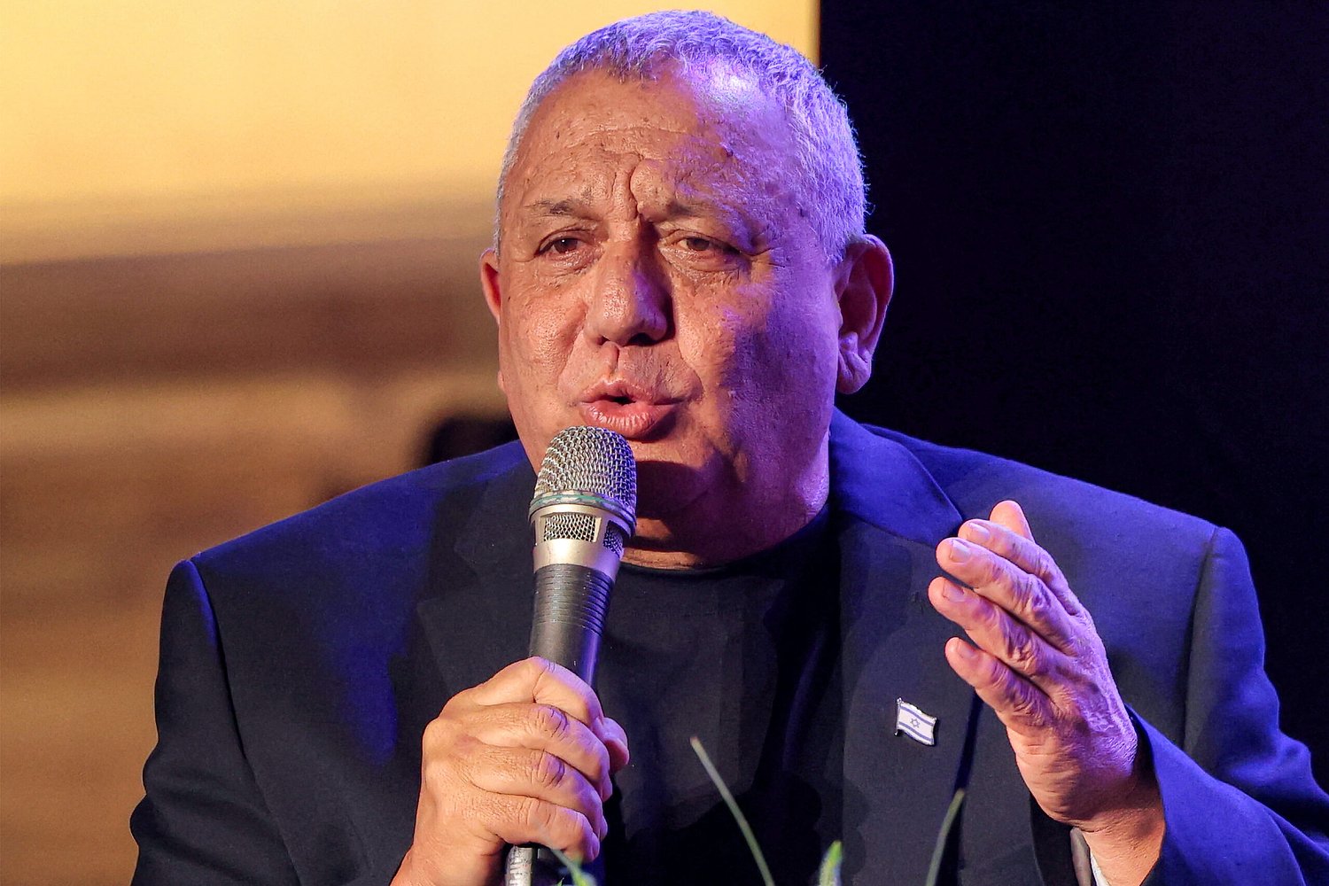 Huckabee met secretly with Netanyahu’s top rival, Gadi Eisenkot