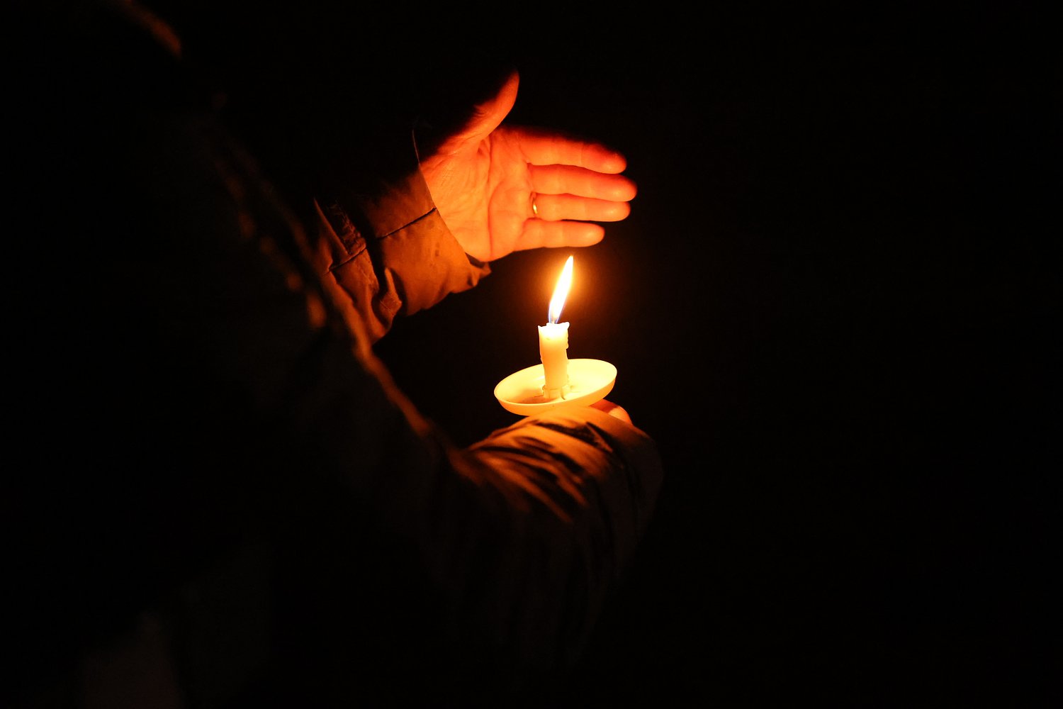 Thousands gather in Bend to mourn after elementary school shooting: ‘This is a dark day’