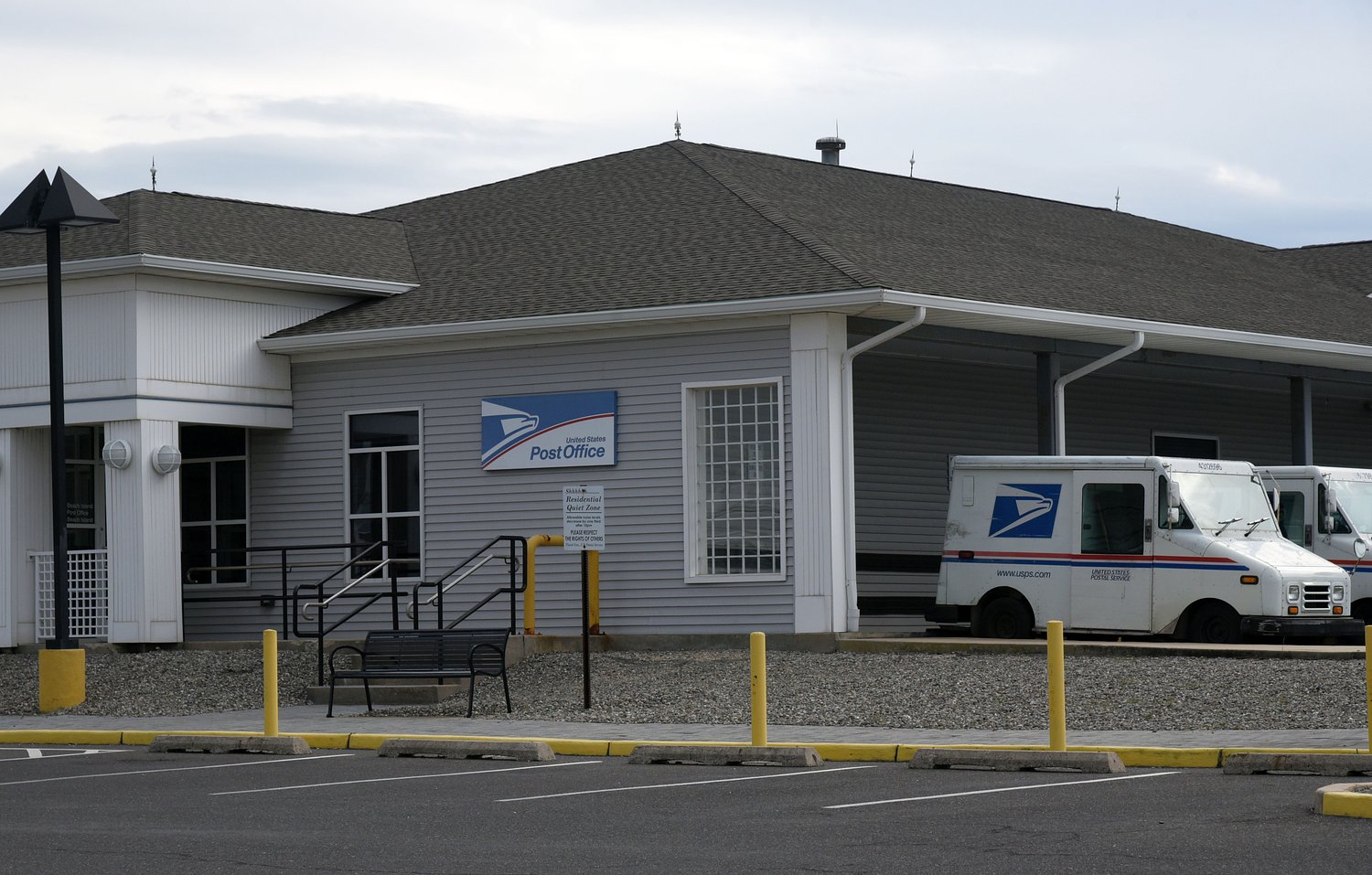 USPS announces 2026 holiday shipping dates for packages to arrive in time for Christmas