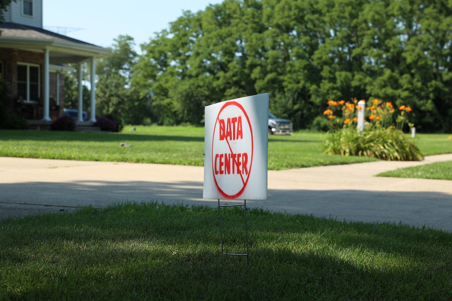 Essex residents fear data center may be coming to former golf course