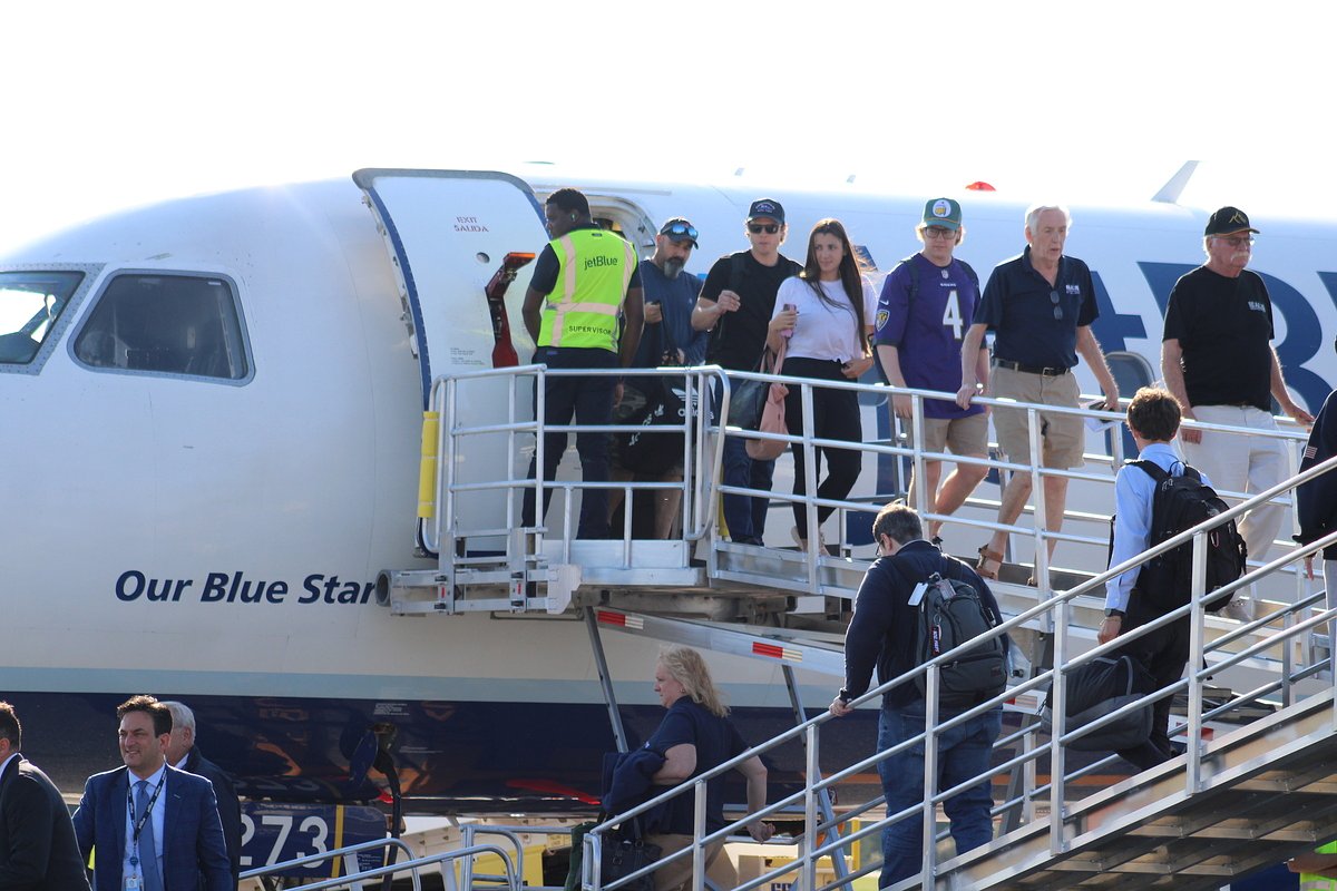 Presque Isle airport still awaits federal air carrier selection