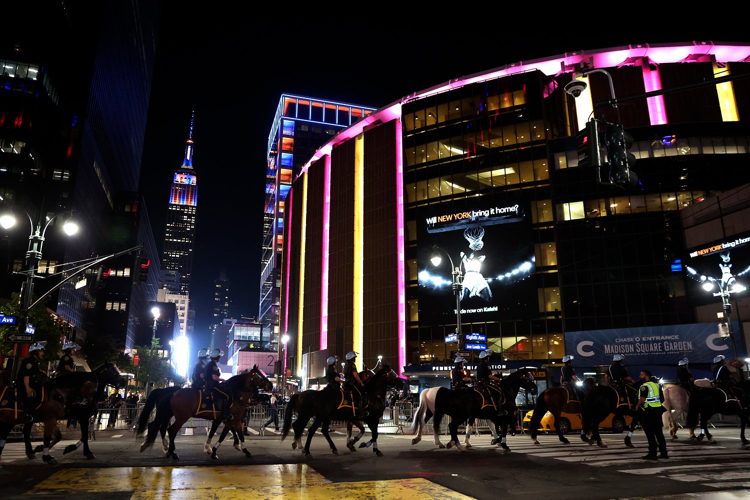 An 11-hour party? Permit shows schedule for Taylor Swift, Travis Kelce’s NYC wedding: AP