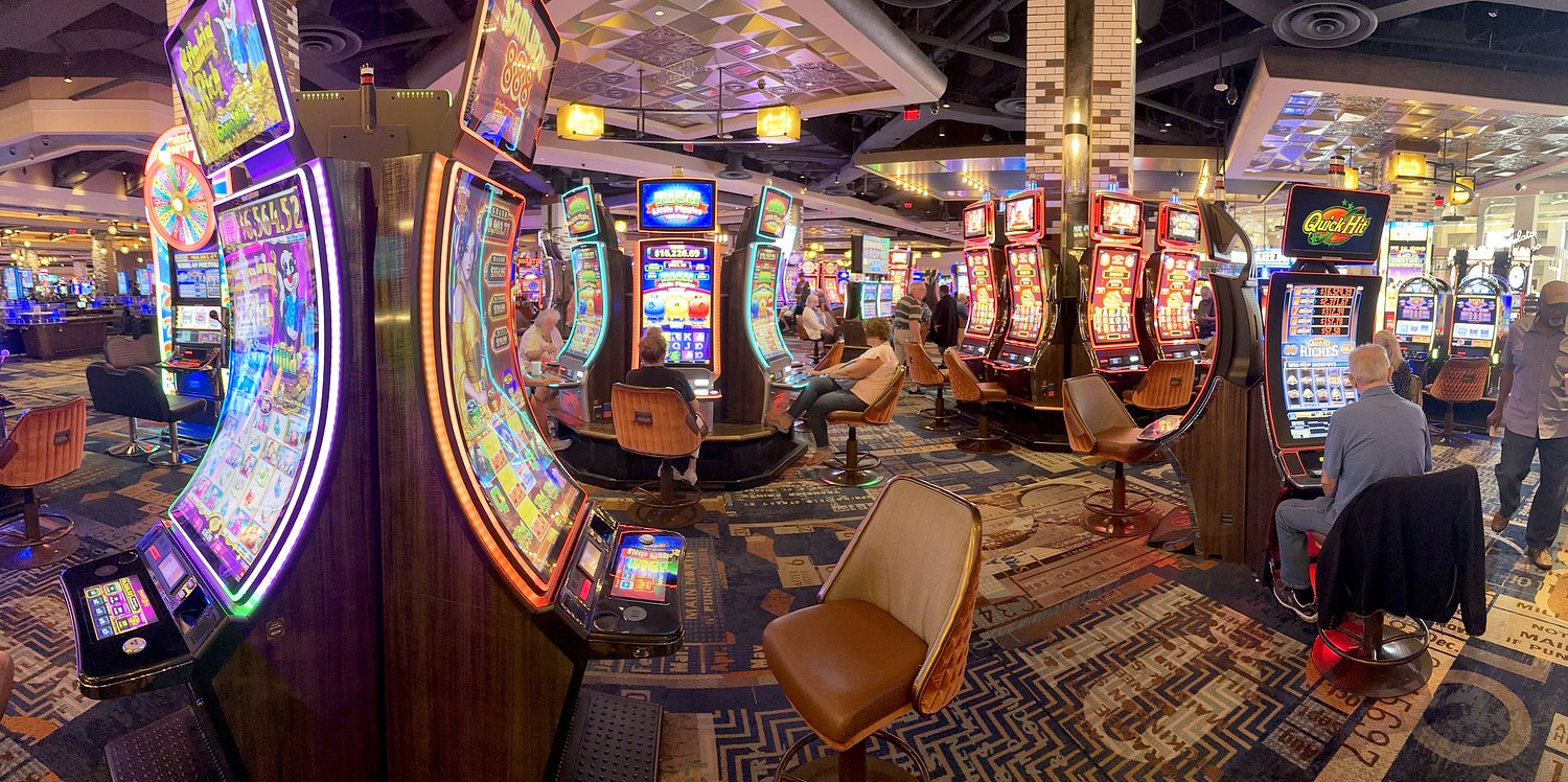 Mass. casino player wins jackpot prize with $1 bet