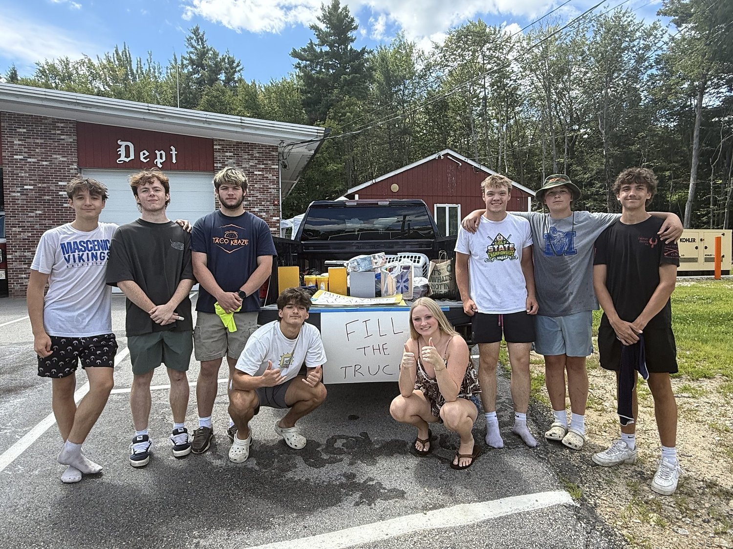 Mascenic Vikings hold car wash fundraiser for team and teachers