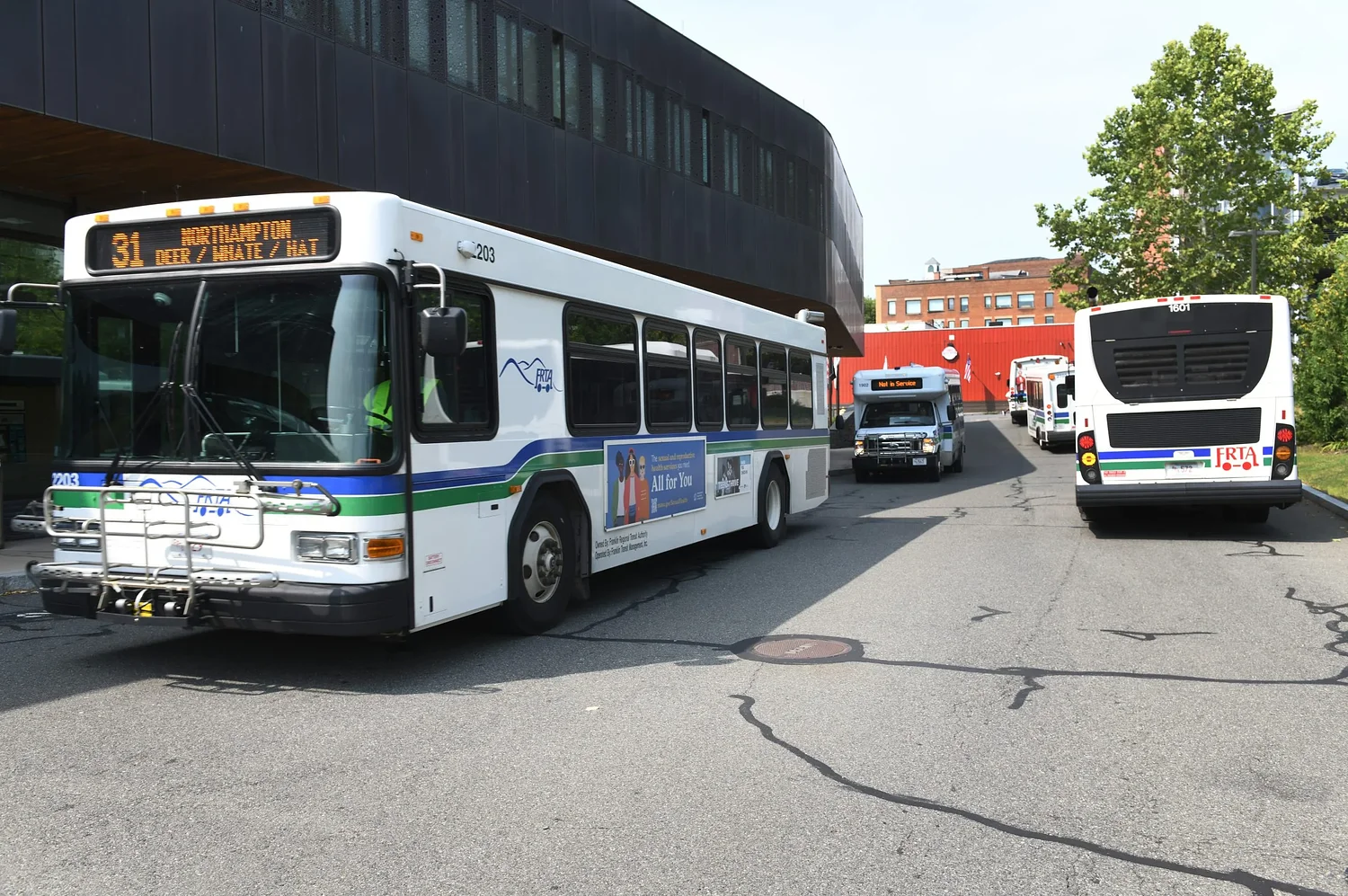 With Massachusetts as model, Markey and Pressley propose $5B grant to expand fare-free transit nationwide