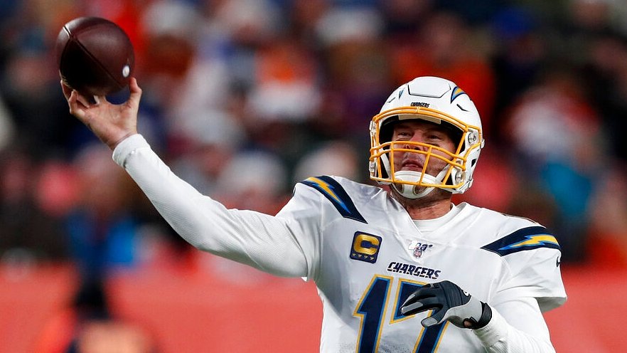 Which NFL player with Alabama roots has the most yards of total offense?