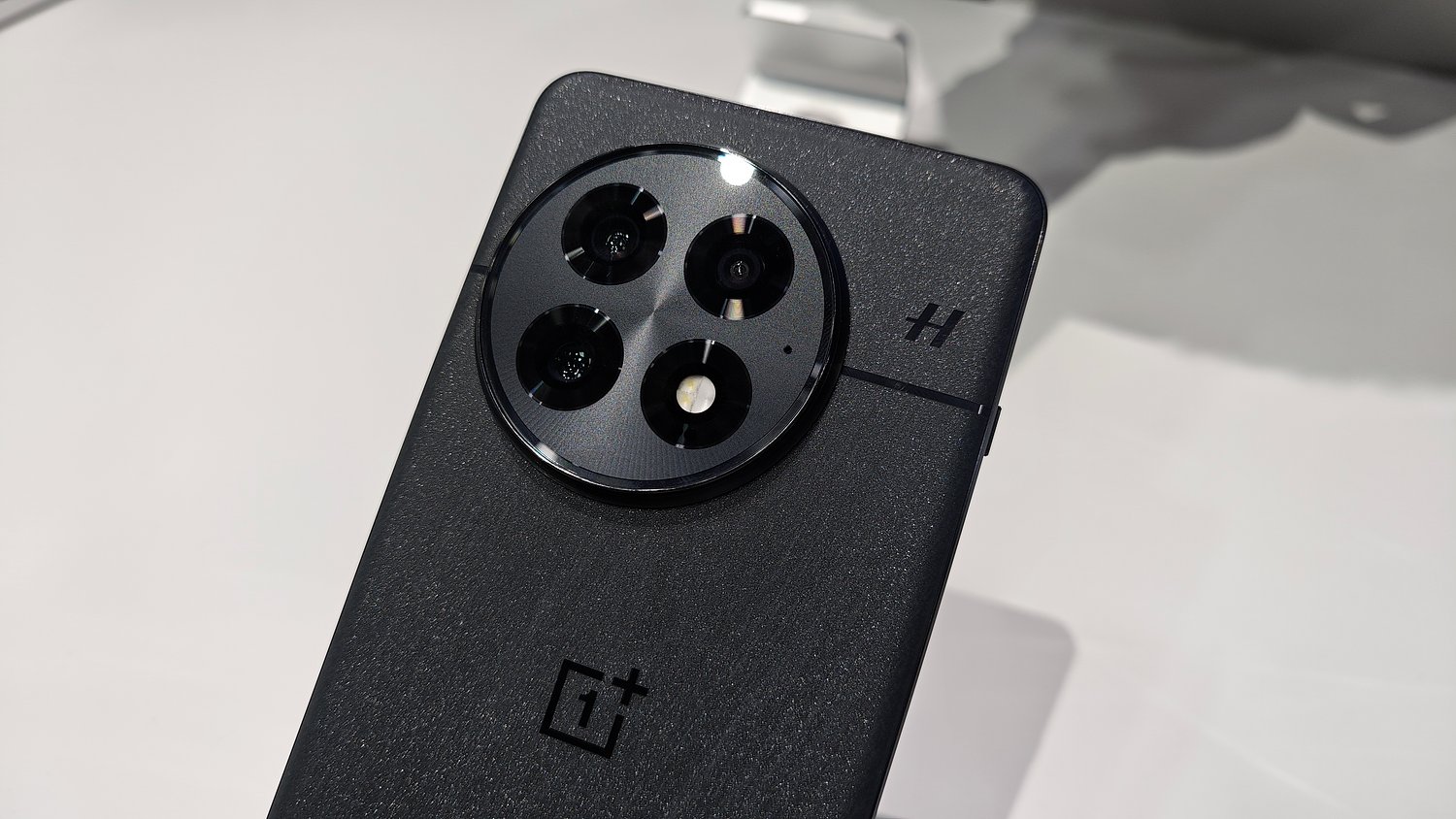 Phones with cult-following will stop being sold in the U.S.: ‘End of an era’