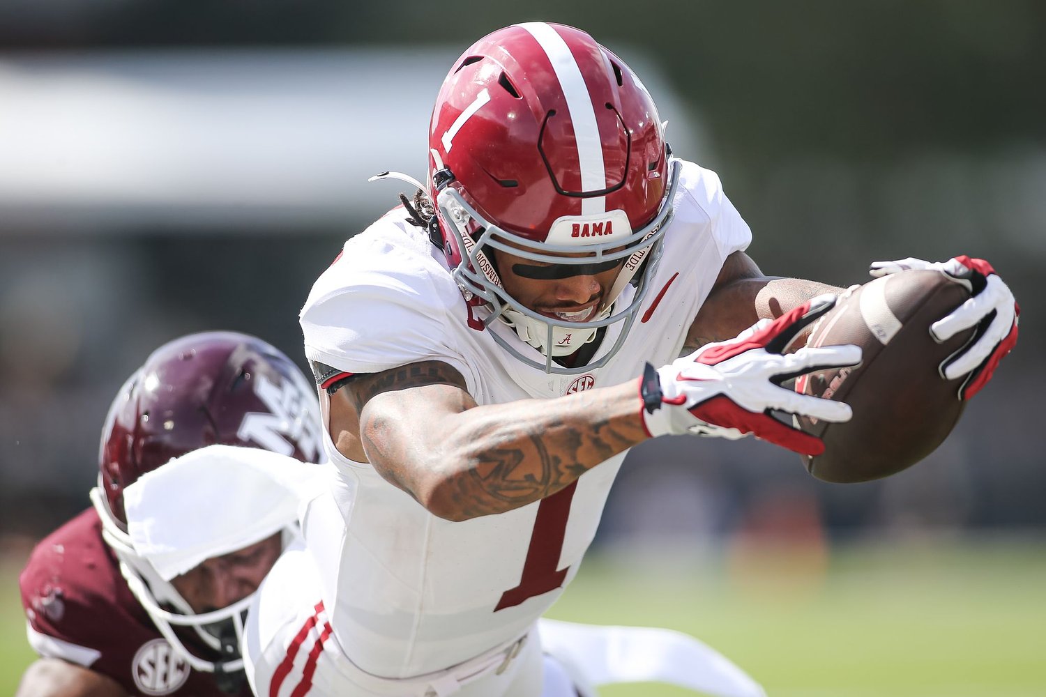 Alabama star WR Ryan Coleman-Williams leaves game with apparent left leg injury