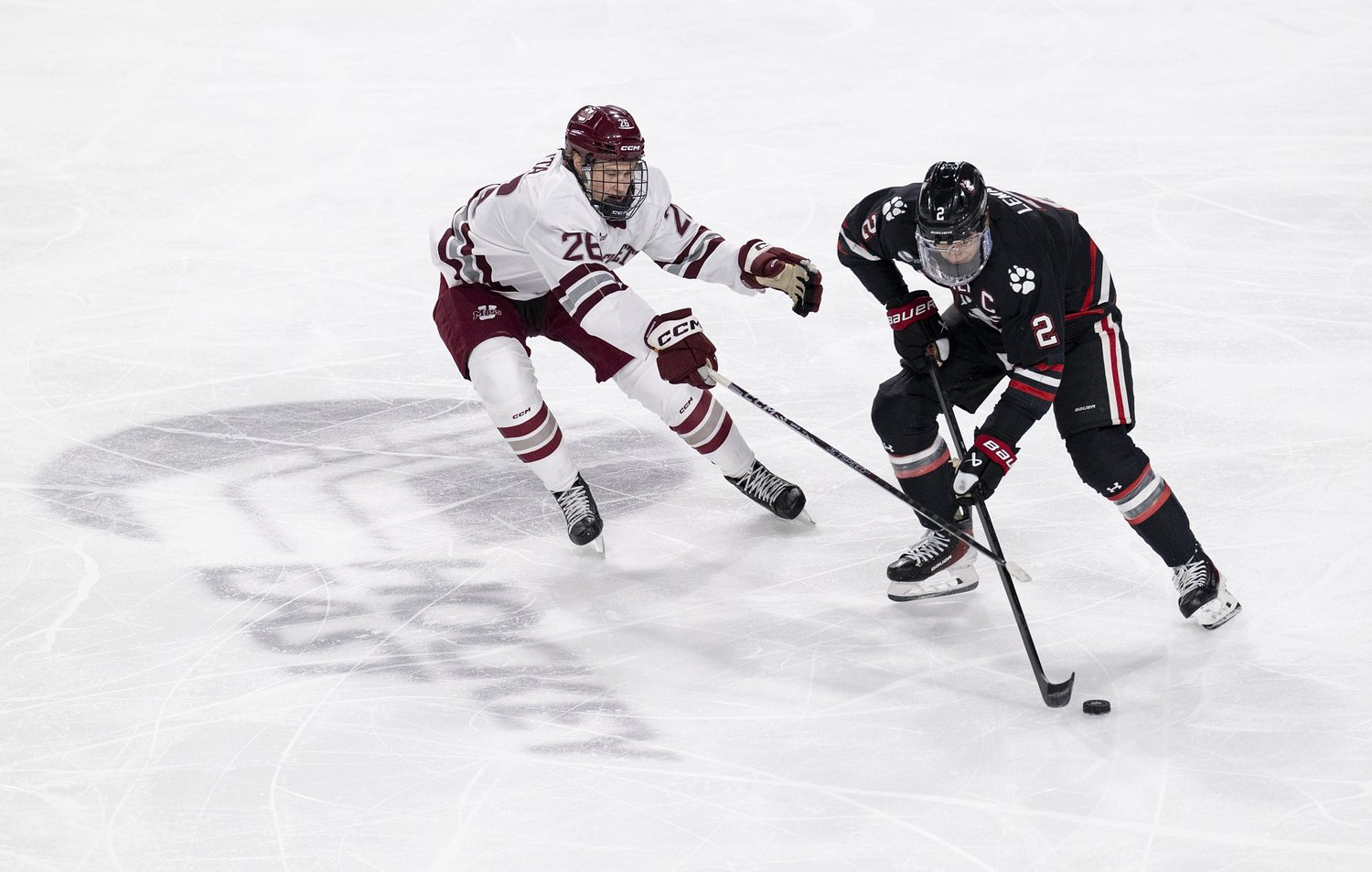 UMass hockey: Penalties prove costly for Minutemen in 4-1 loss to Northeastern