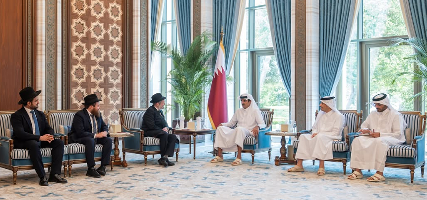 Qatar’s emir publicizes his meeting with a group of rabbis in Doha