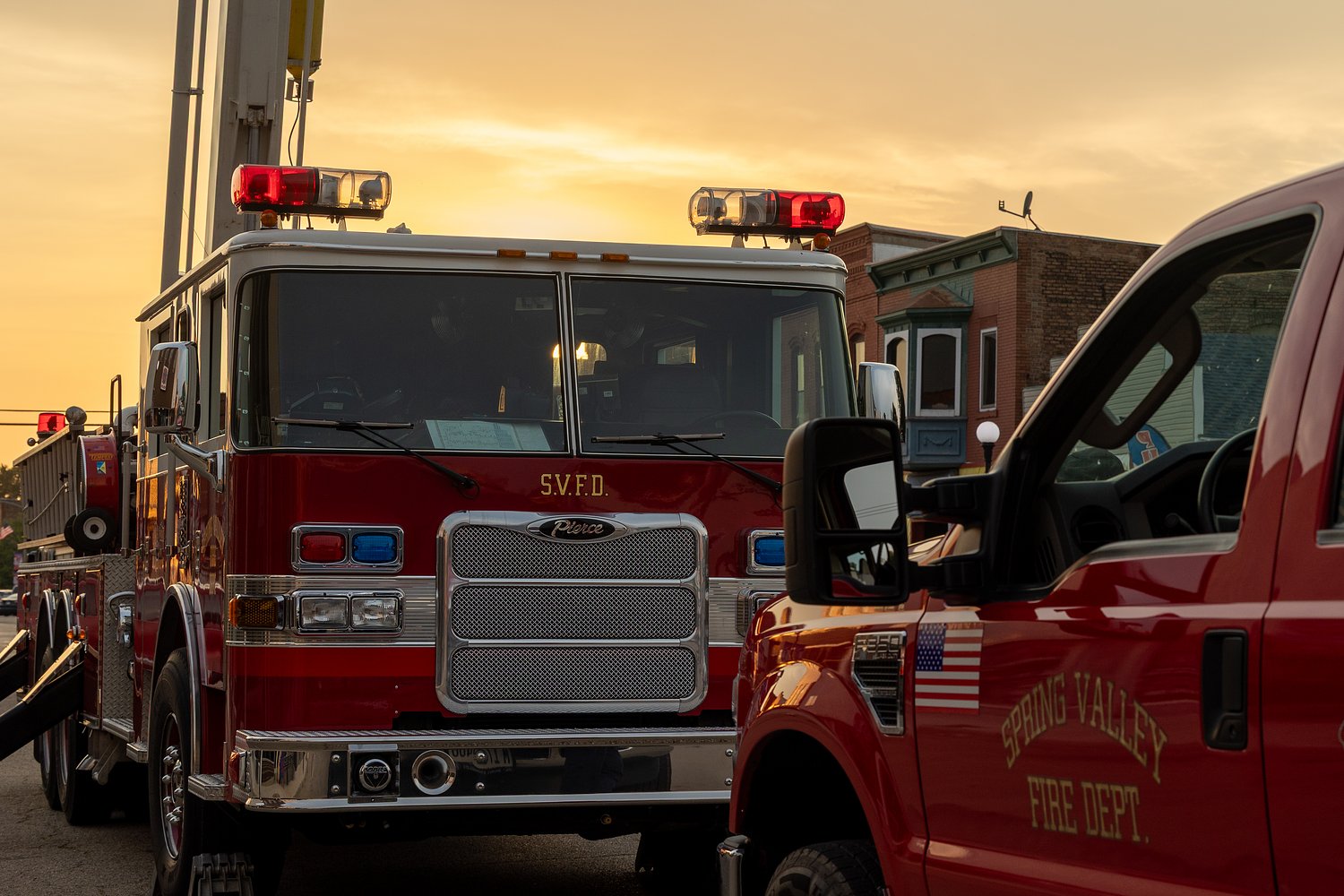One worker rescued after being trapped in Downers Grove storm sewer; recovery underway for second contractor