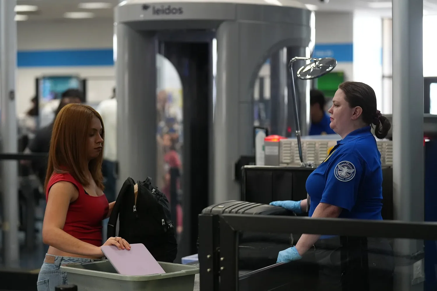 Union Sues TSA Over Secret Plan to Privatize Security