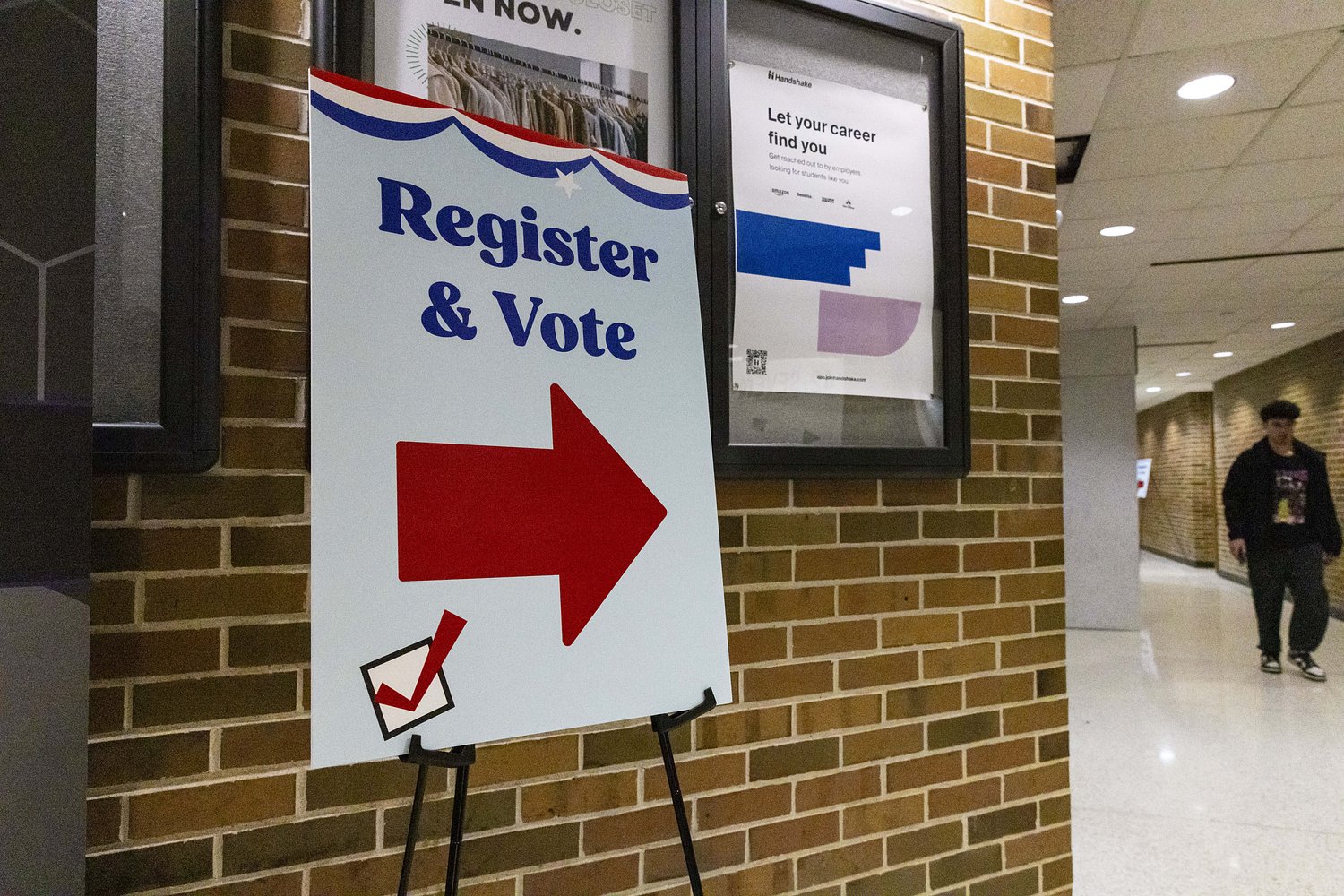 3 incumbents, 2 new faces compete for seats on Plainwell school board