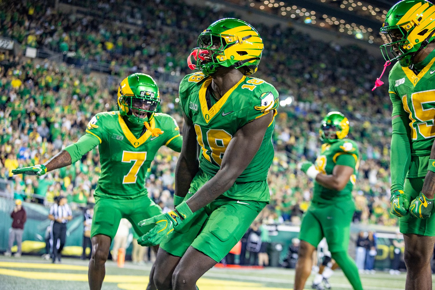 What time is Oregon football vs. USC today? TV channel, streaming, how to watch online