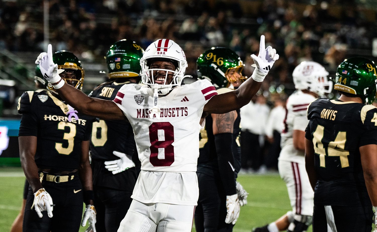 UMass football rolls past Sacramento State, improves to 4-0