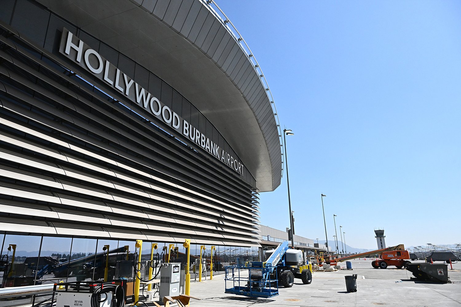 Inside Hollywood Burbank Airport's $1.3 billion terminal, 40 years in the making