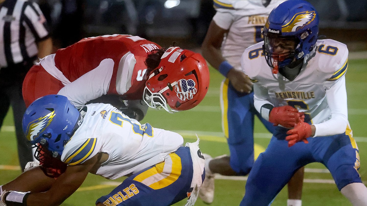 Pennsville football uses early scoring to eke past St. Joseph (Hamm.)