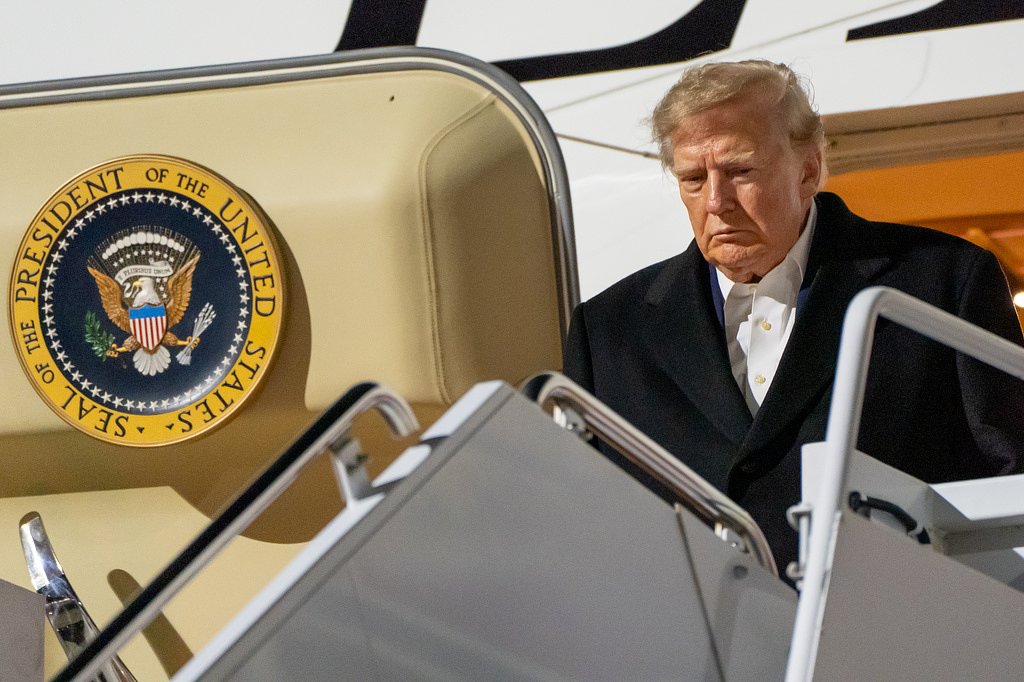 The Latest: Battle lines as Republicans retreat from front-line House districts