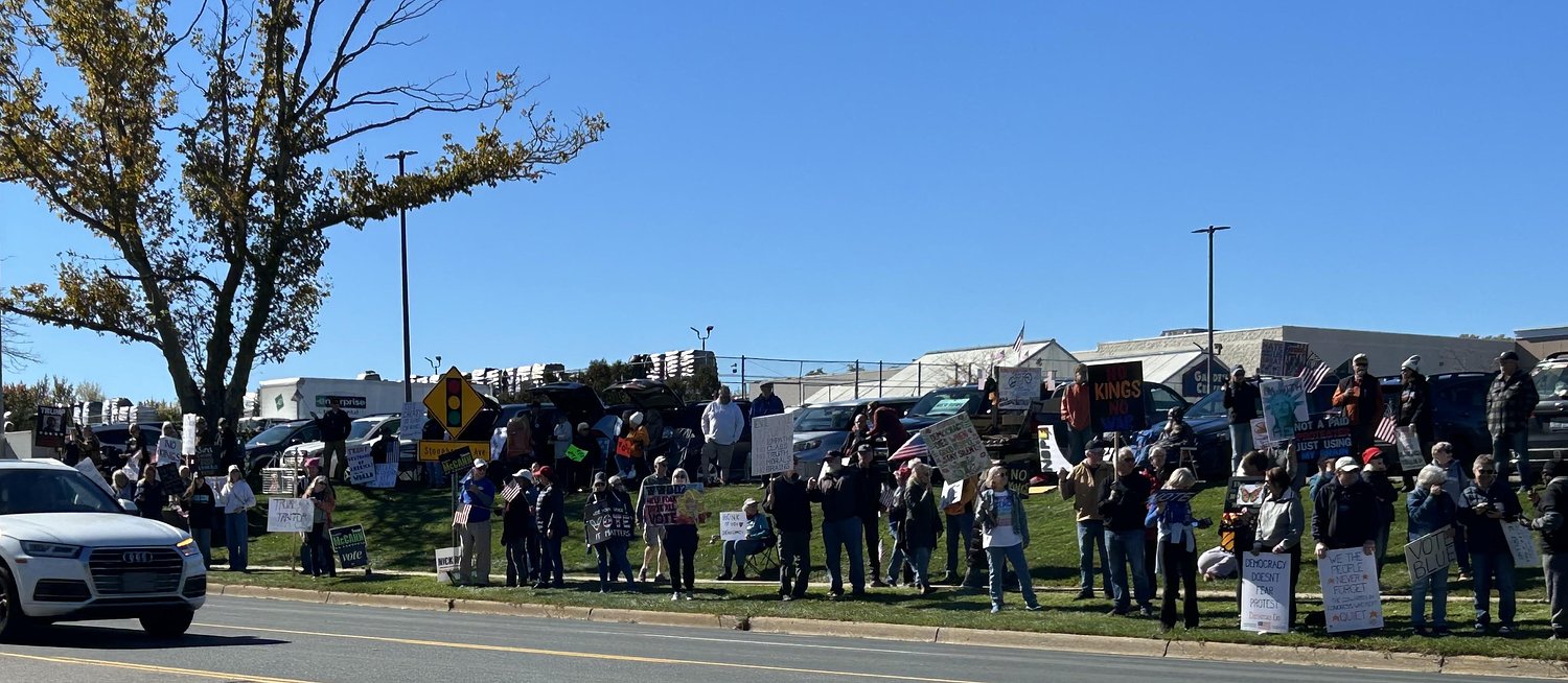 Kalamazoo’s No Kings protest draws hundreds of protesters