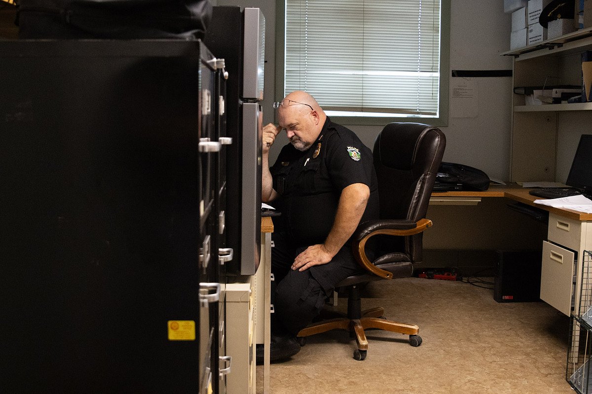 As small police departments in rural Maine disappear, one town is hanging on