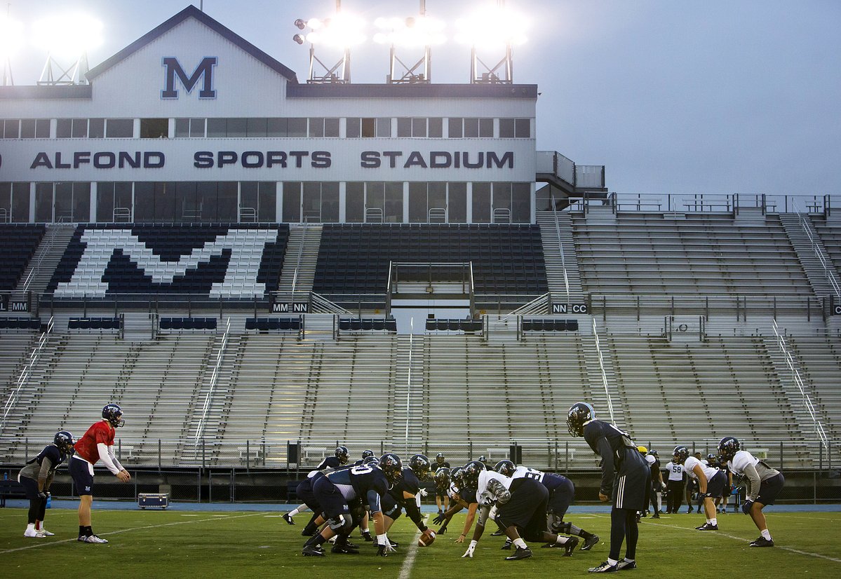 UMaine football clinging to six-point lead in fourth-quarter lighting delay at Towson