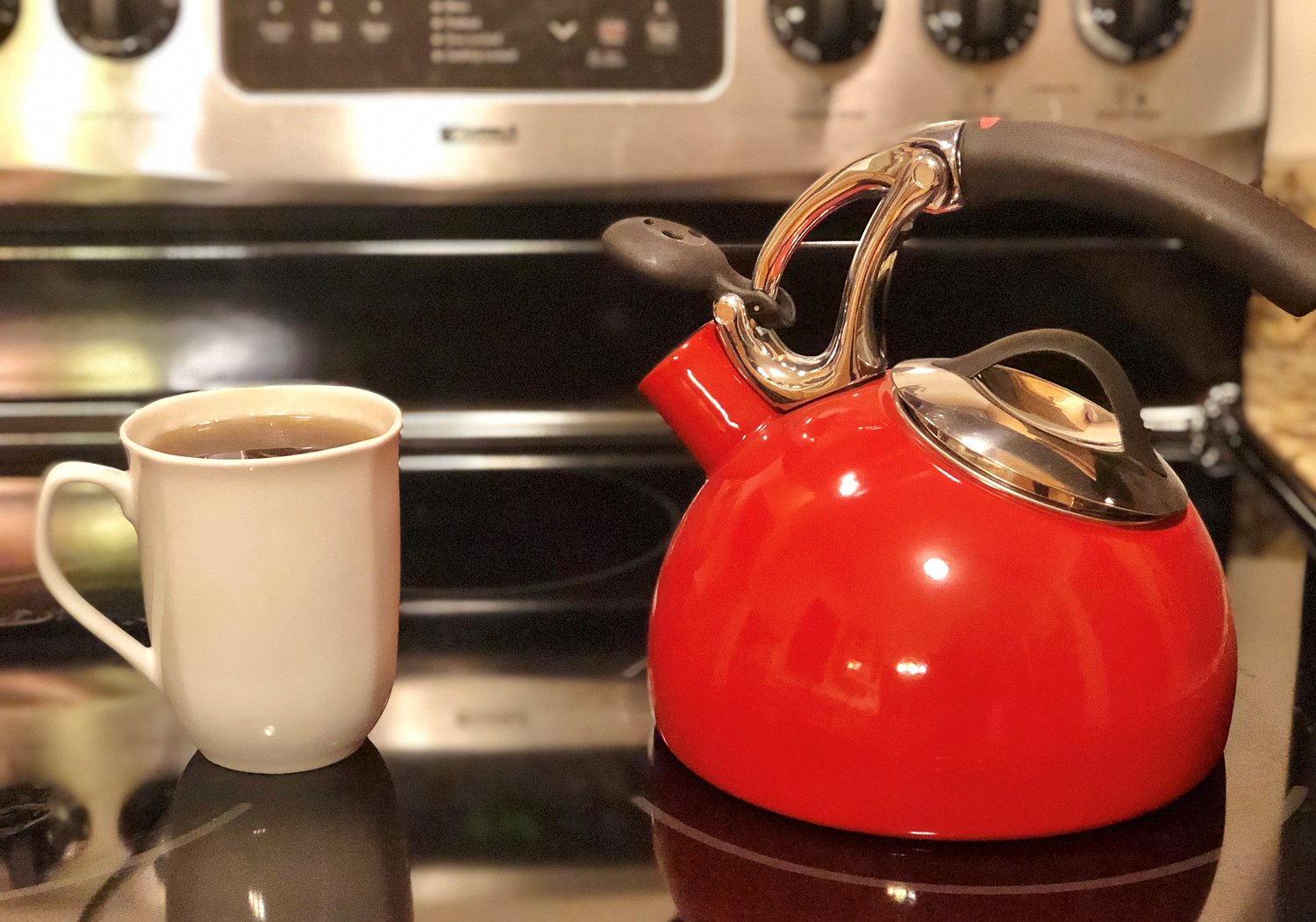 Woman charged with poisoning friend’s tea at N.J. restaurant, police say