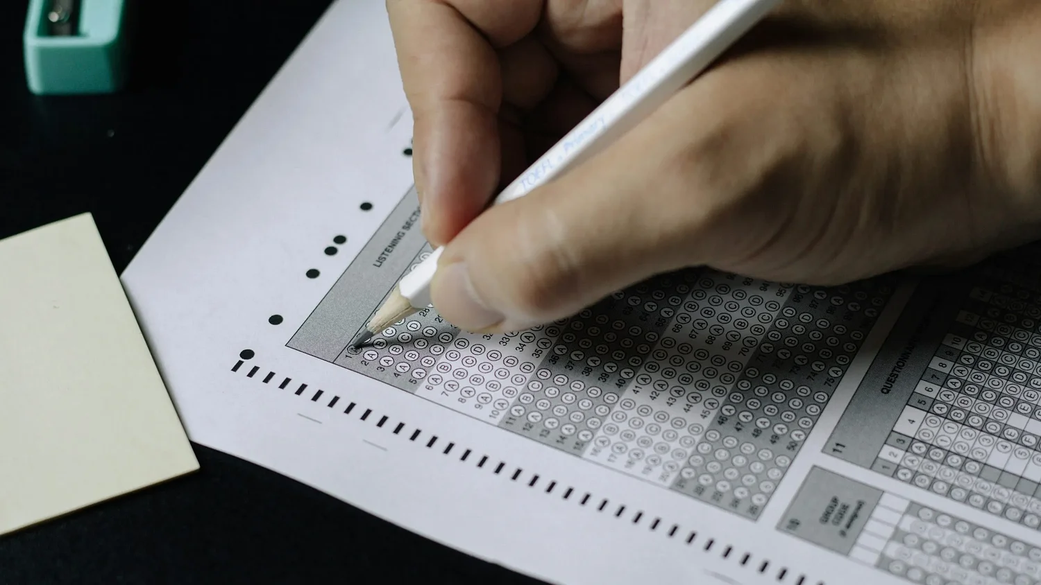 Public School Juniors’ English Proficiency Falls, Math Proficiency Rises After State Test Changes