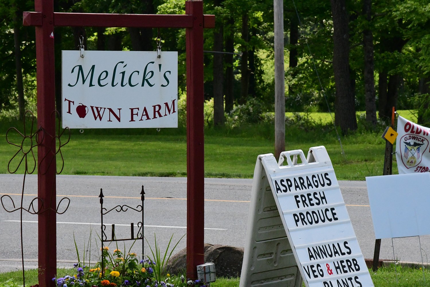Residents make emotional plea to keep N.J. farm stand from being torn down, replaced with self-storage