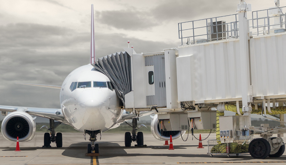 Over 1,274 flights delayed, 184 canceled amid widespread U.S. travel disruptions