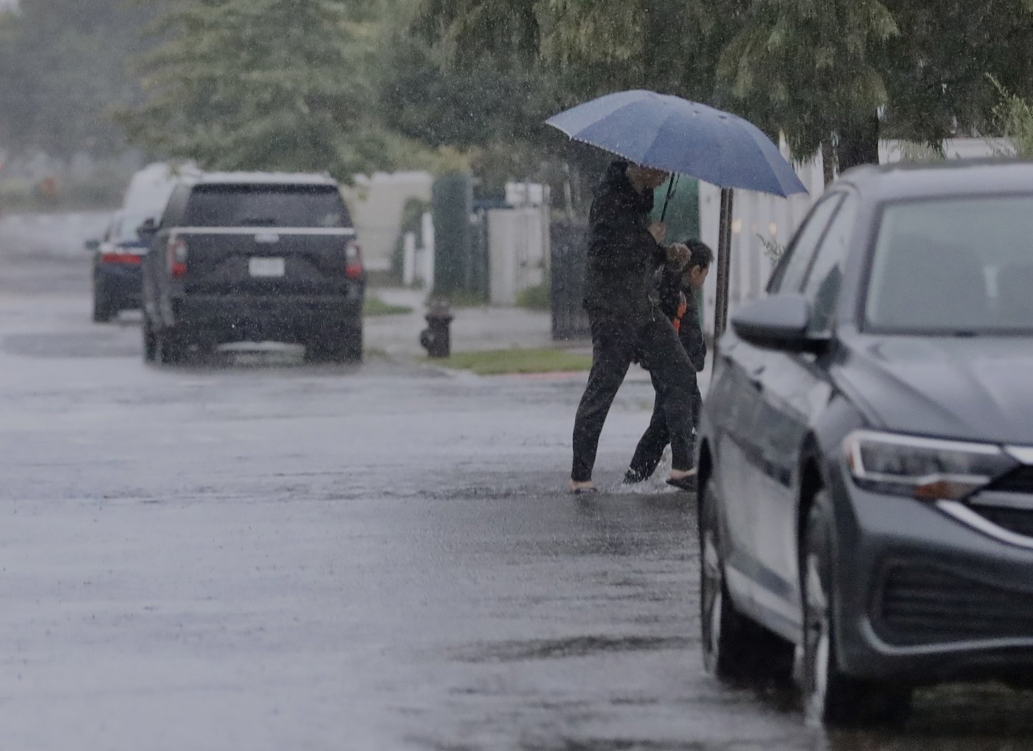 N.Y. Weather: Scattered storms possible Thursday, heavy rain over weekend