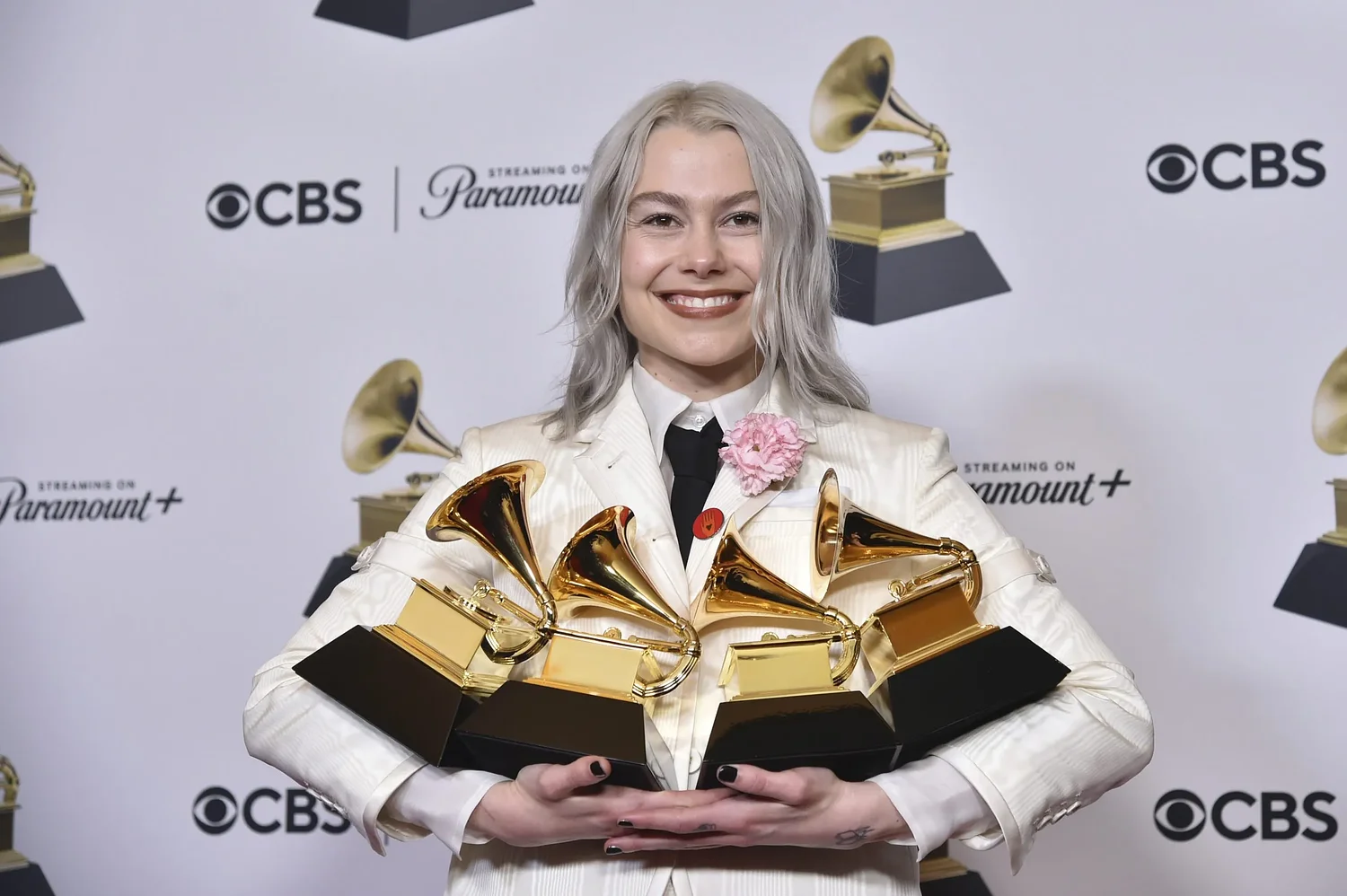 Eugene gets advance listen to Phoebe Bridgers’ new album at planetarium listening parties