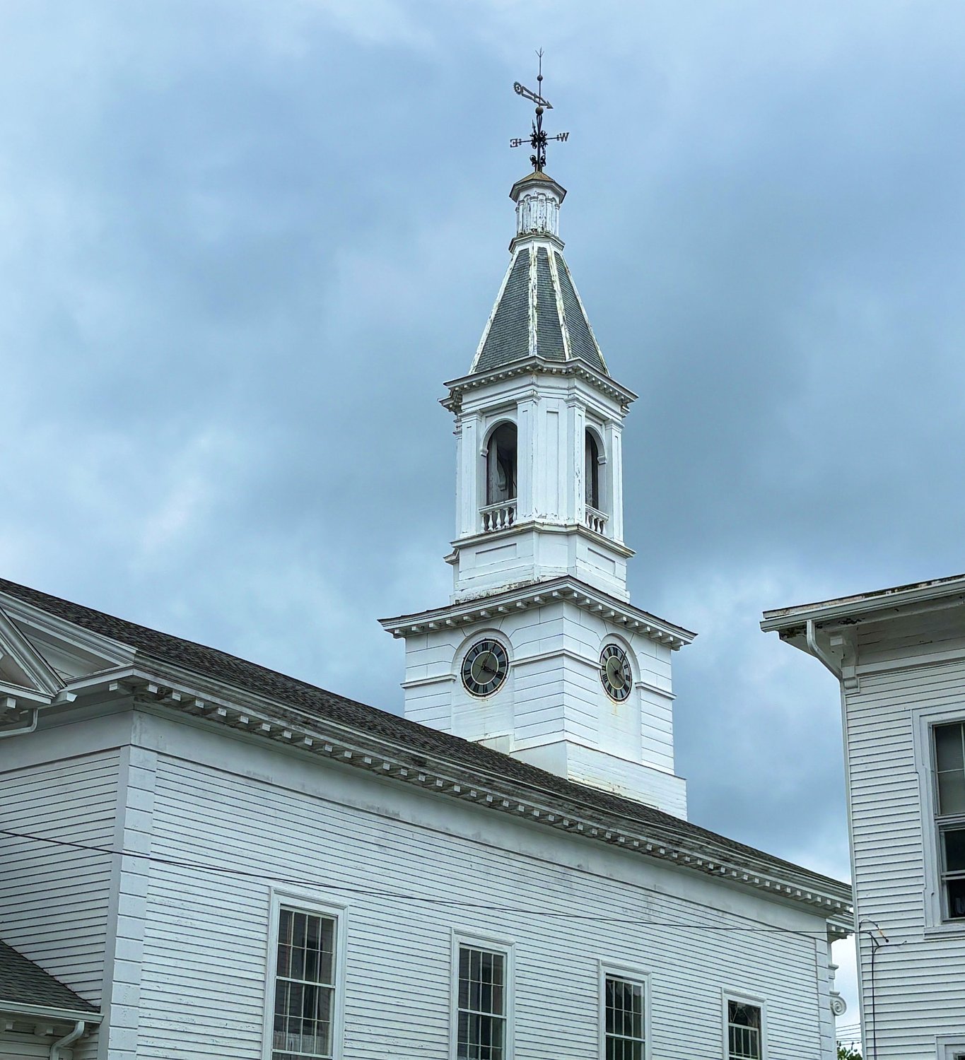 Let the church bell ring, Williamsburg residents tell Select Board