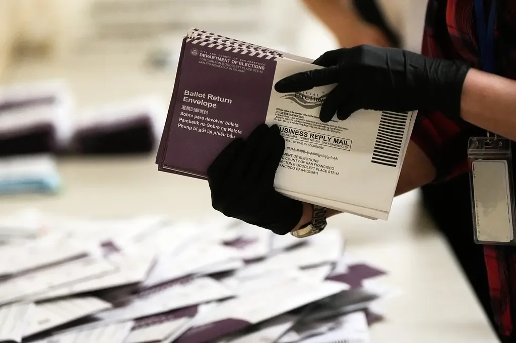 US appeals court upholds injunction that blocks Trump's order to create a federal voter list