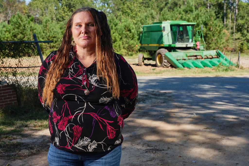 Trump’s immigration crackdown divides rural voters as midterms approach, AP-KFF poll finds