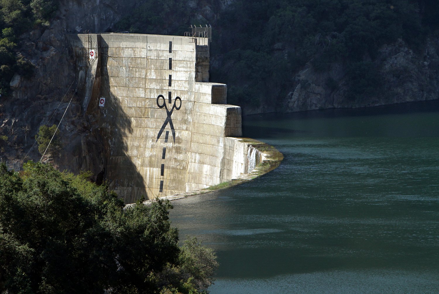 A 'baffling' 30-year wait to destroy California's Matilija Dam