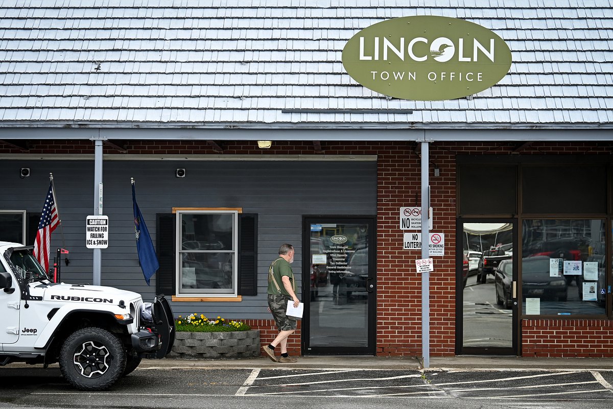 Lincoln town office reopens after cyberattack