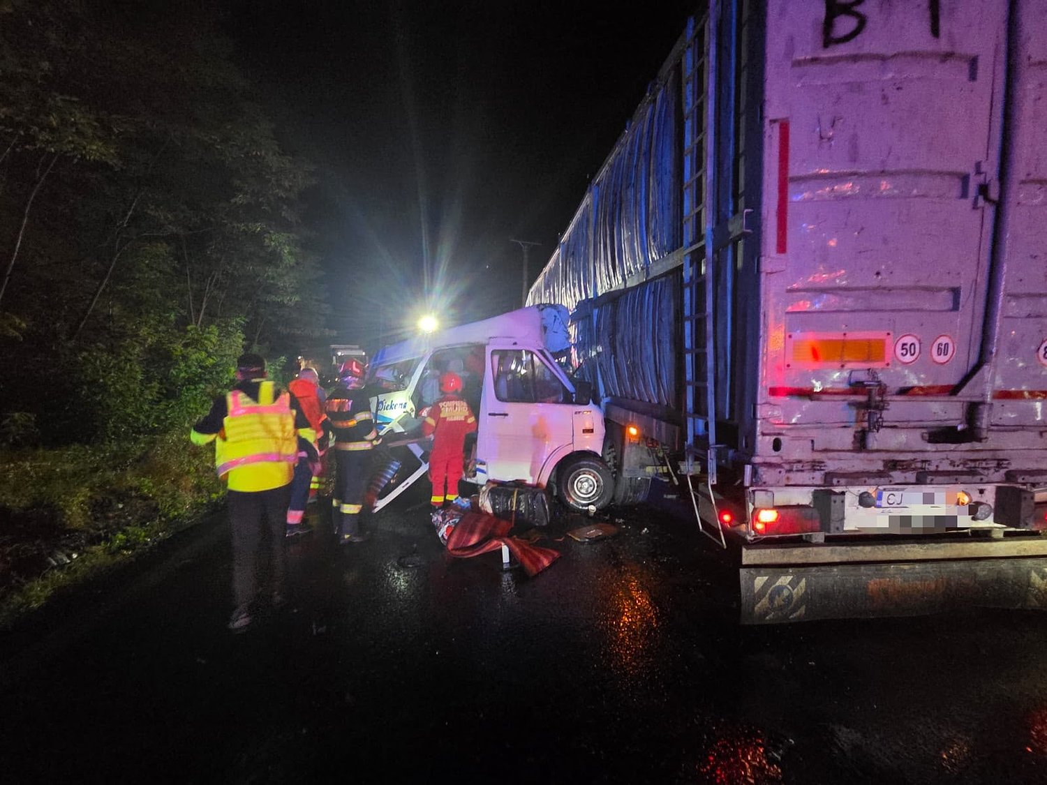 Accident mortal pe Valea Oltului la Lotrișor: trafic blocat / foto