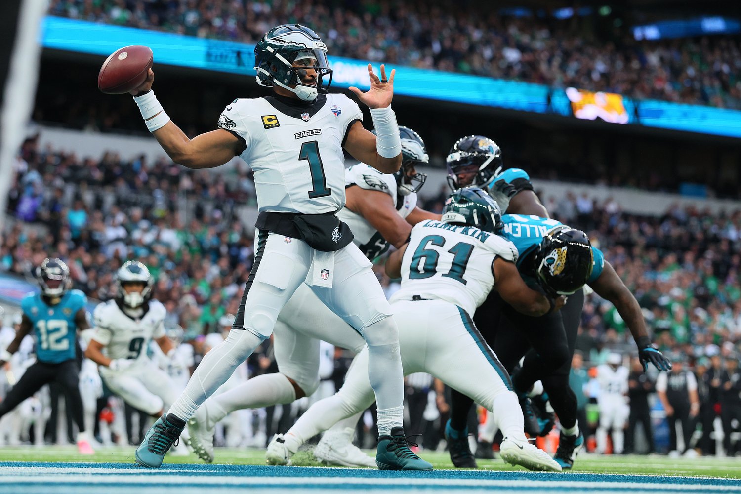 Eagles’ Jalen Hurts is ‘out indefinitely’: 5 outside options to replace him, including ex-Philly QB