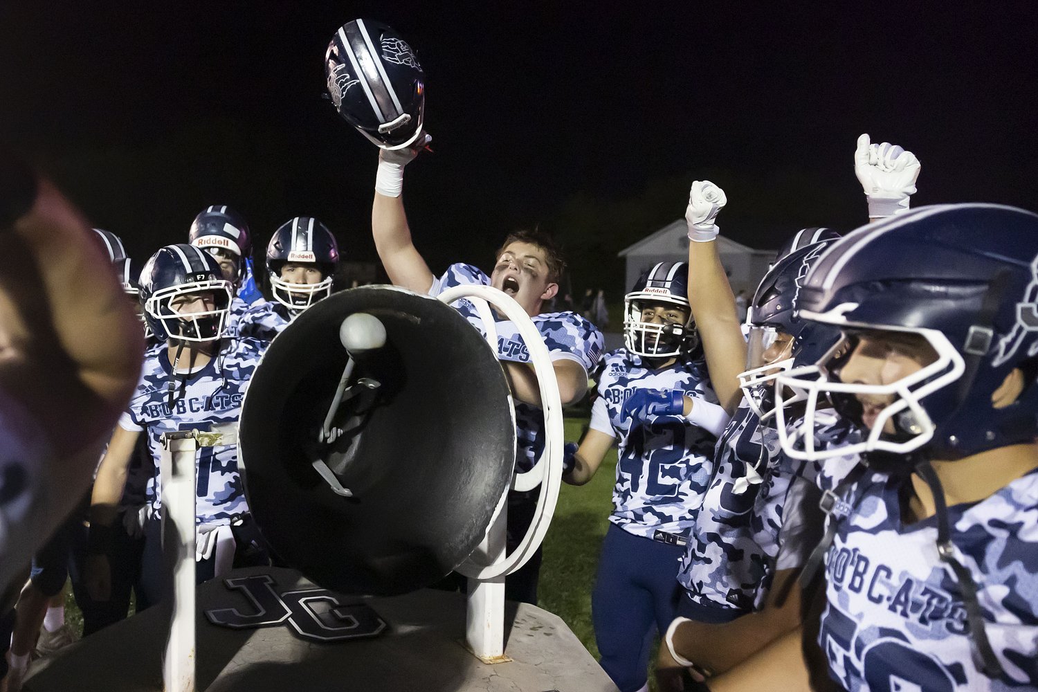 Don’t expect any high-fives from Lee T on his Bay City area football predictions