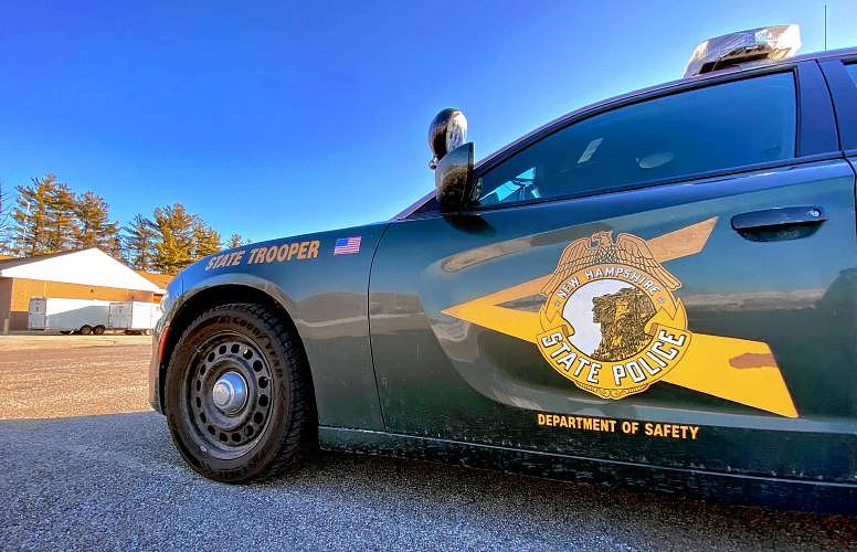 NH State Police lieutenant pulls driver from burning car on I-93