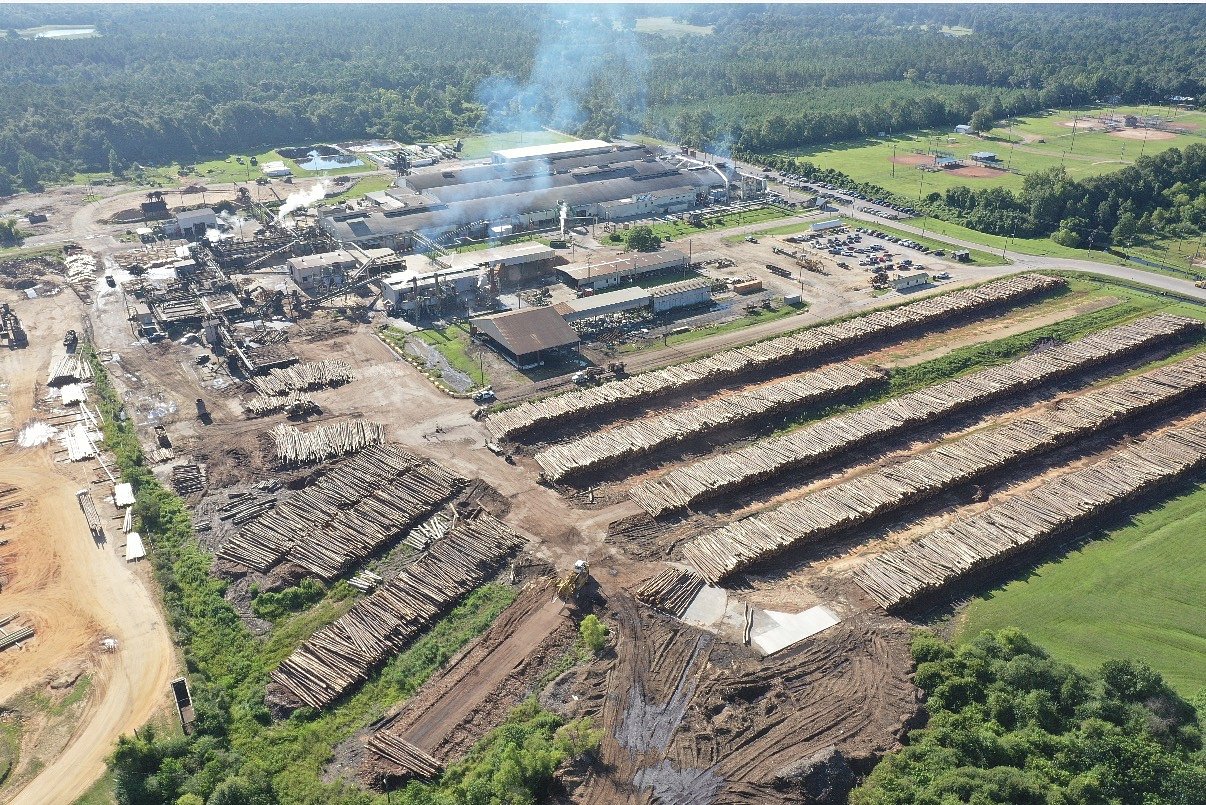 Wiggins rallies around Hood Industries workers after mill closure