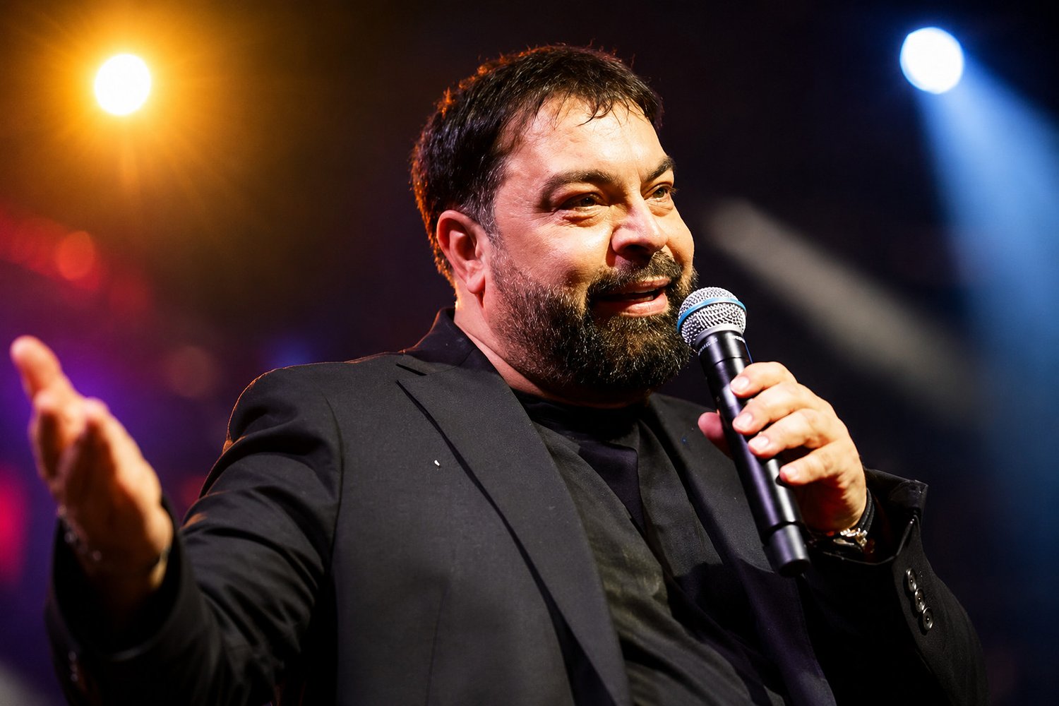 Florin Salam a întârziat ore întregi la un concert din Sibiu. Organizatorii: „Nu îl vom mai chema”