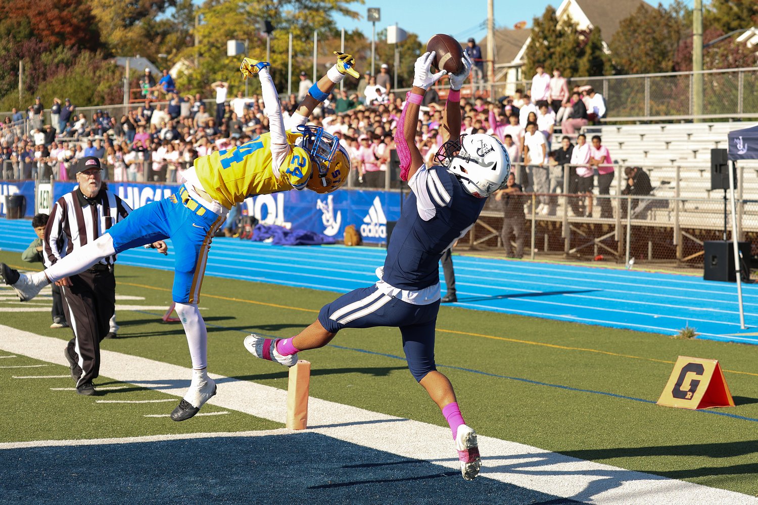 Sea erases 21-point deficit, stops 2-point try to win HS football rivalry thriller over St. Peter’s by 1 point (140+ photos)