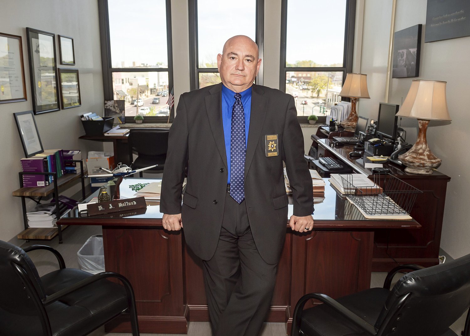 Controversial prosecutor Hugo Holland draws challenger in Caddo judicial race