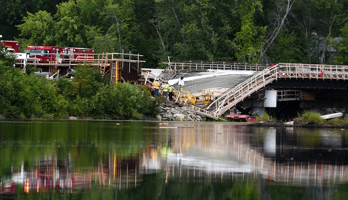1 injured after Old Town bridge collapses during reconstruction