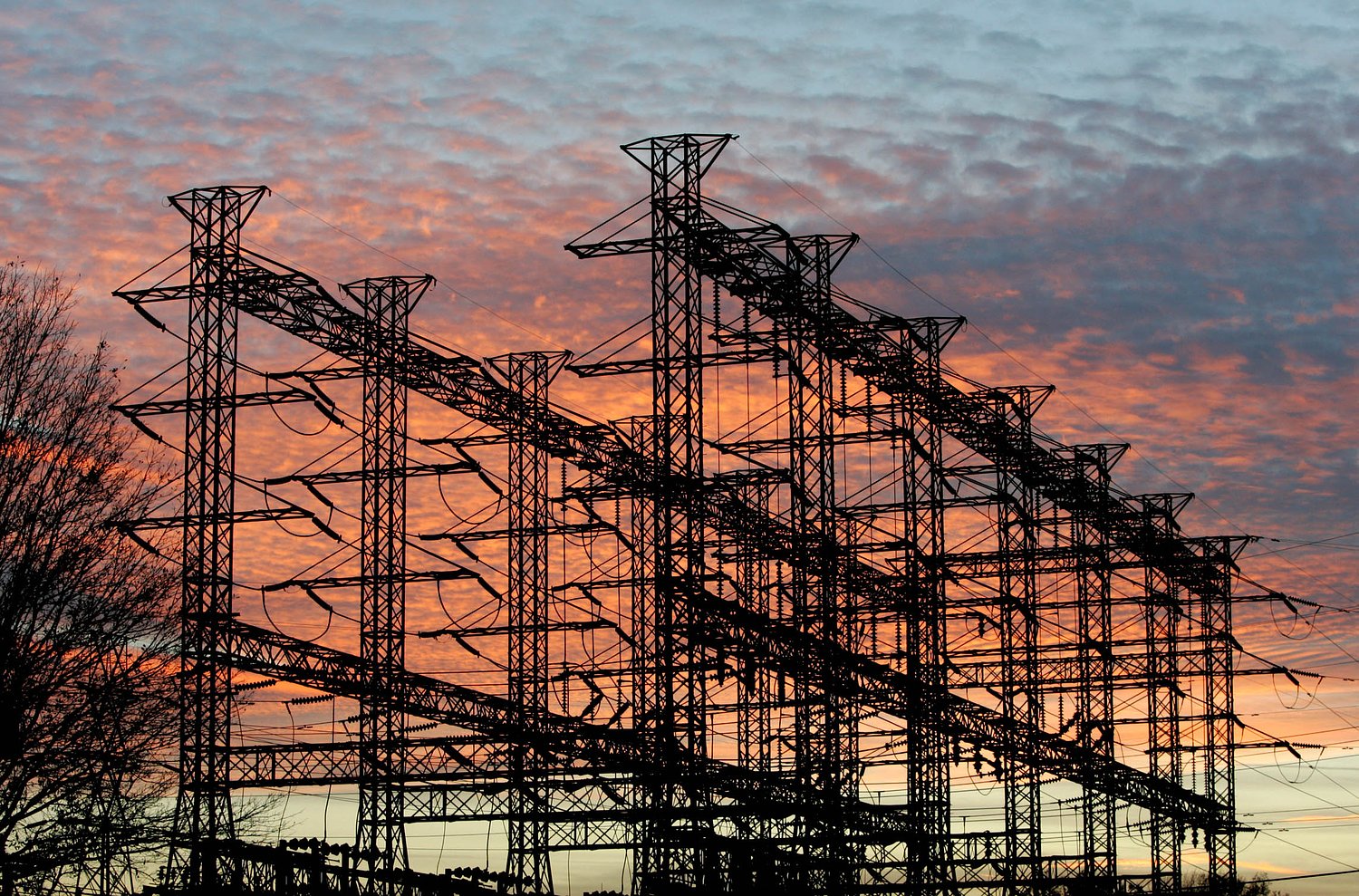 Thousands of power outages reported in Cuyahoga County